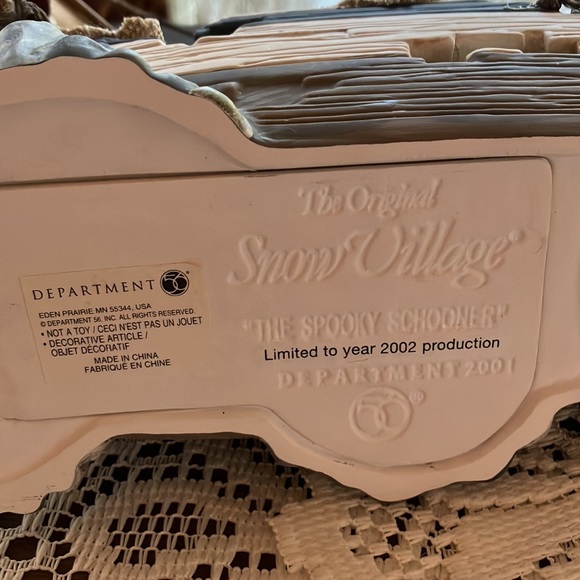 Department 56 The Spooky Schooner Halloween Snow Village - Picture 8 of 11